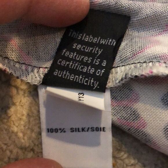 Vintage Diane Von Furstenberg 100% silk iconic wrap dress/cover-up | Size 6 - Picture 10 of 12